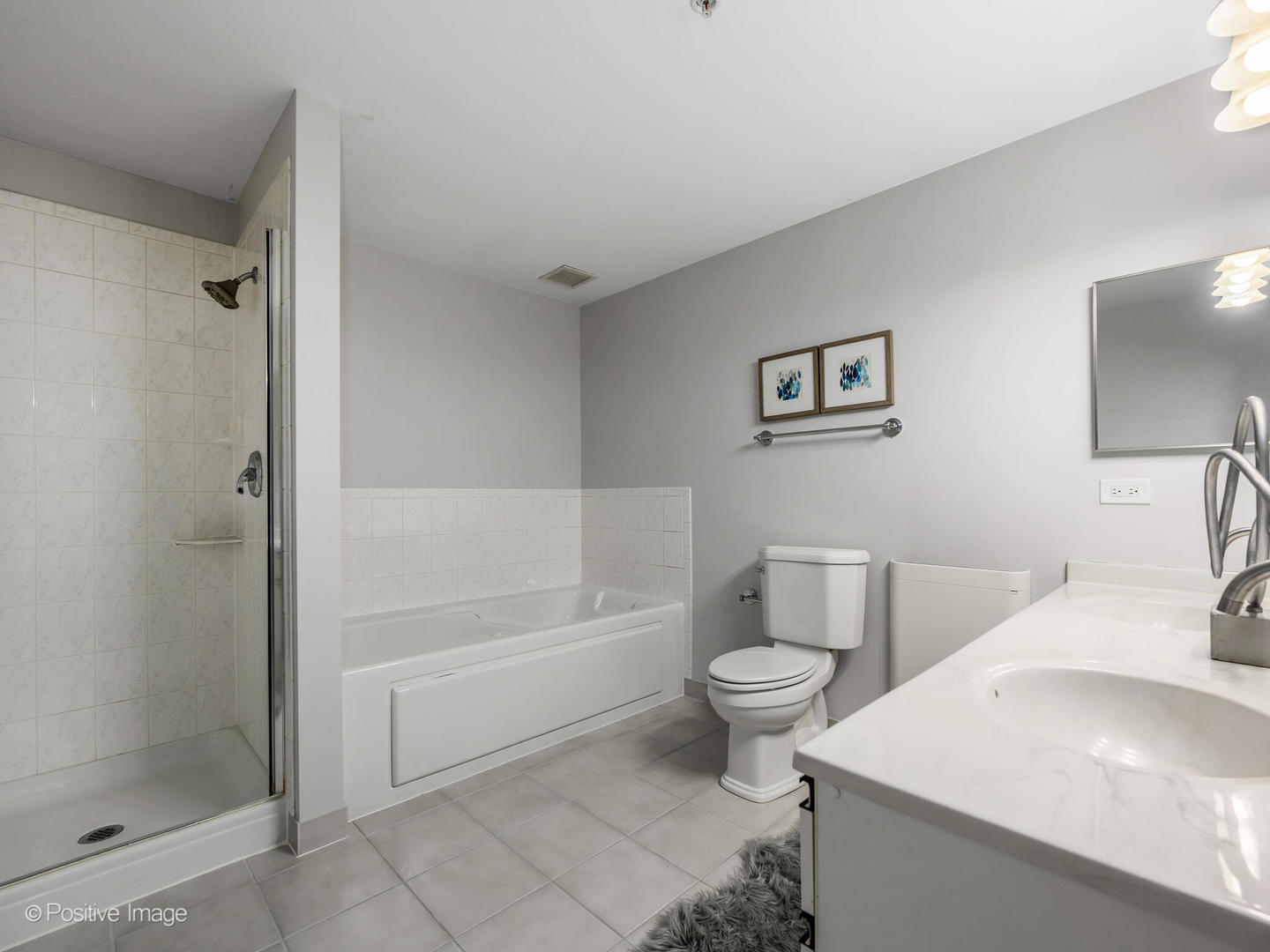 21 W Chestnut Street Unit: 1202