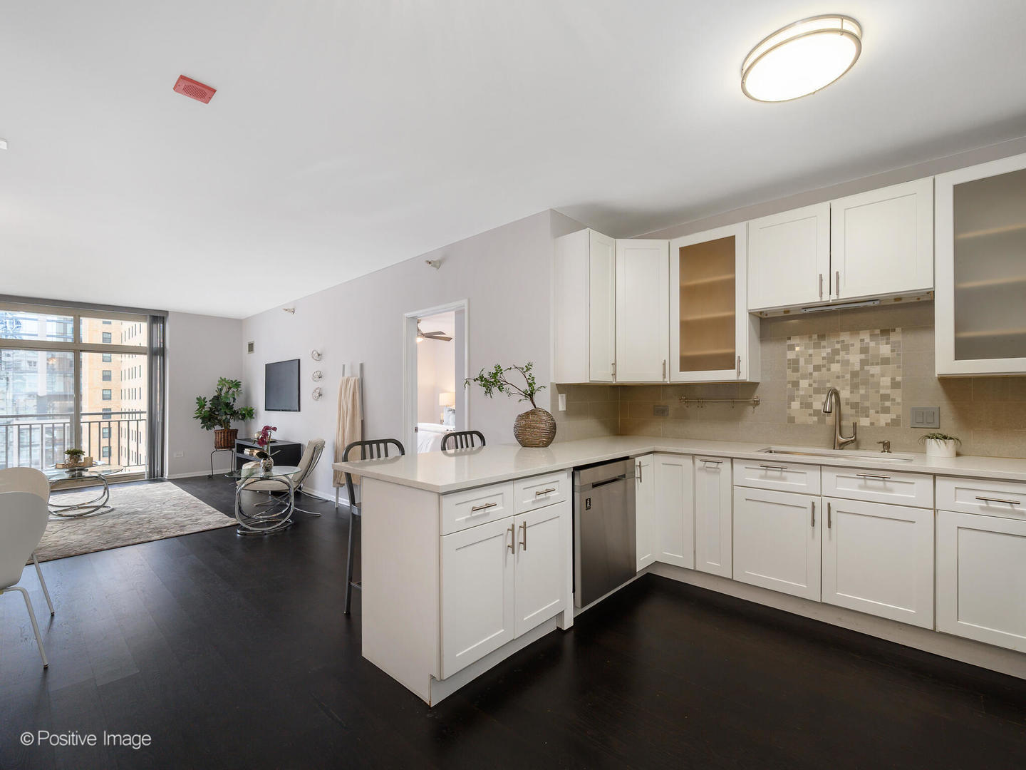 21 W Chestnut Street Unit: 1202