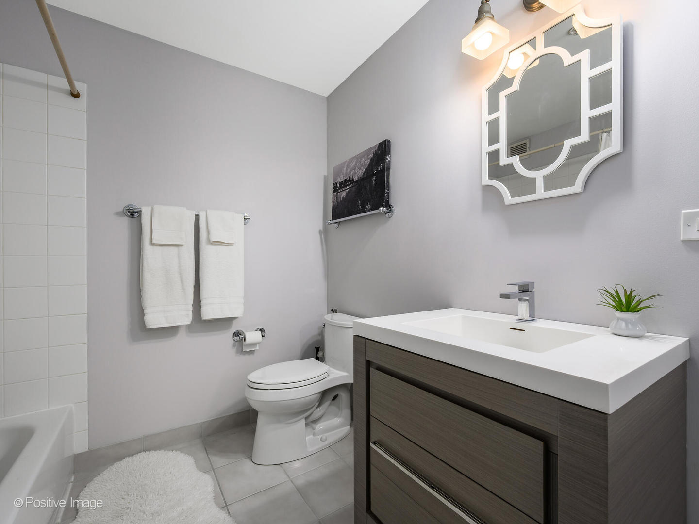 21 W Chestnut Street Unit: 1202