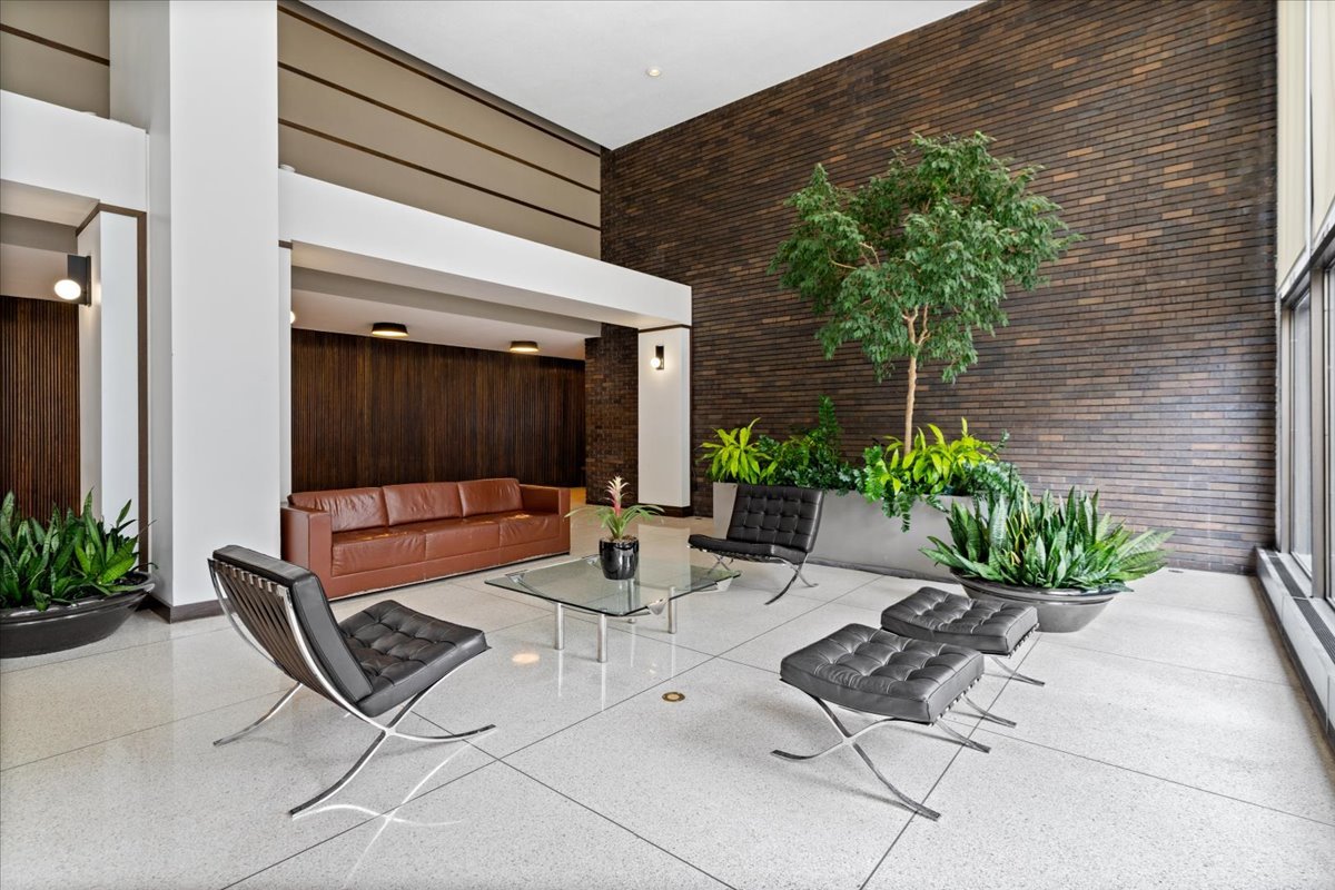 5455 N Sheridan Road Unit: 3406