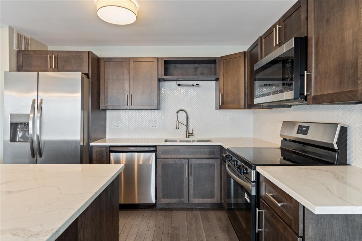 5455 N Sheridan Road Unit: 3406