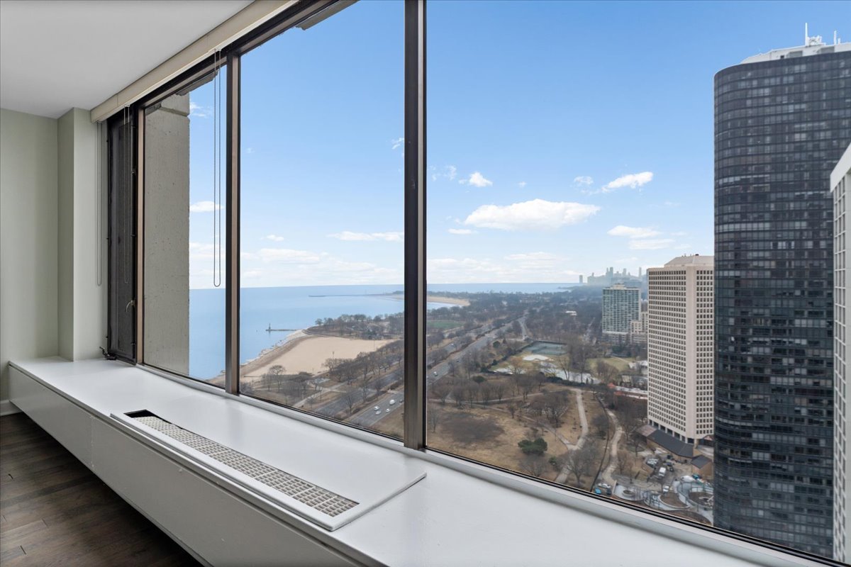 5455 N Sheridan Road Unit: 3406