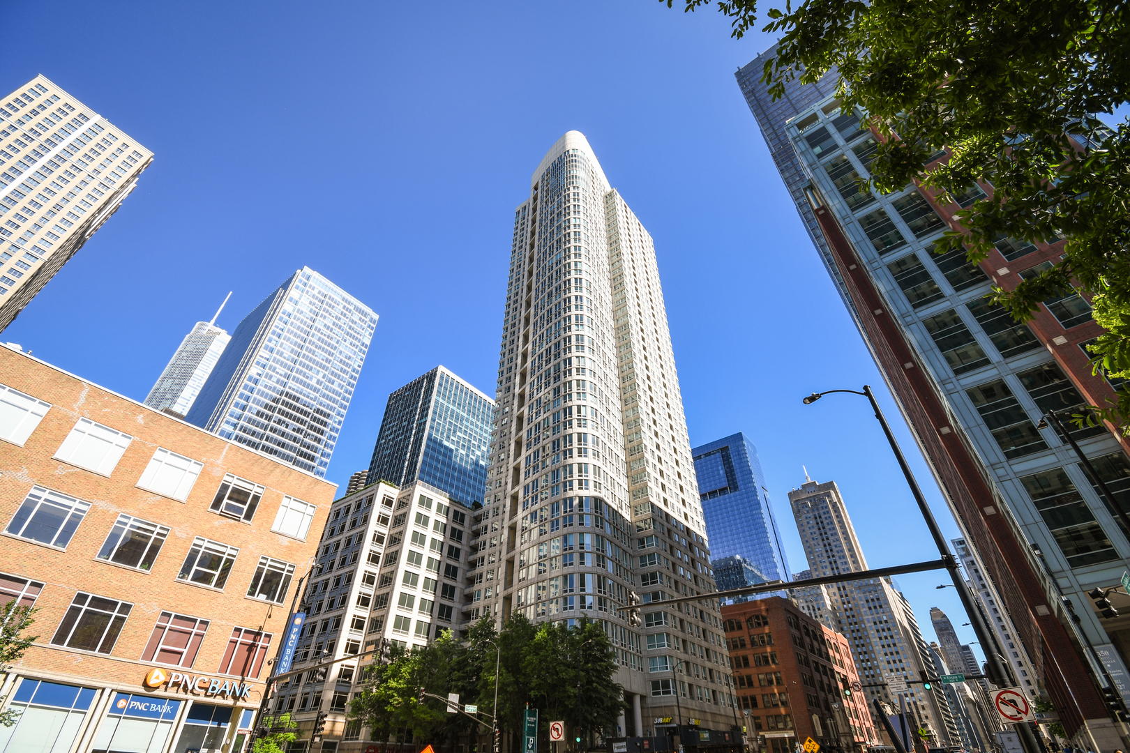 345 N La Salle Drive Unit: 3406