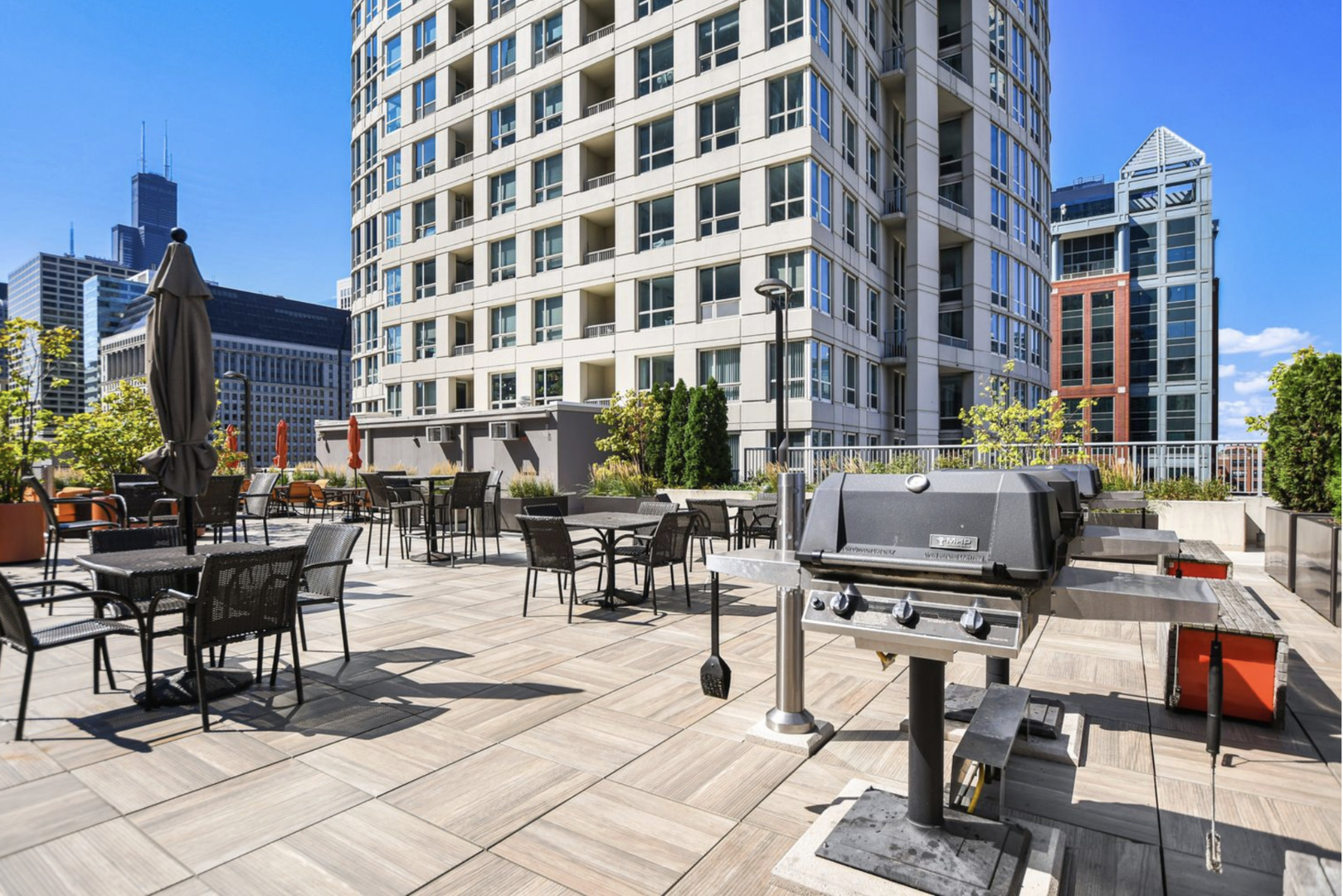 345 N La Salle Drive Unit: 3406
