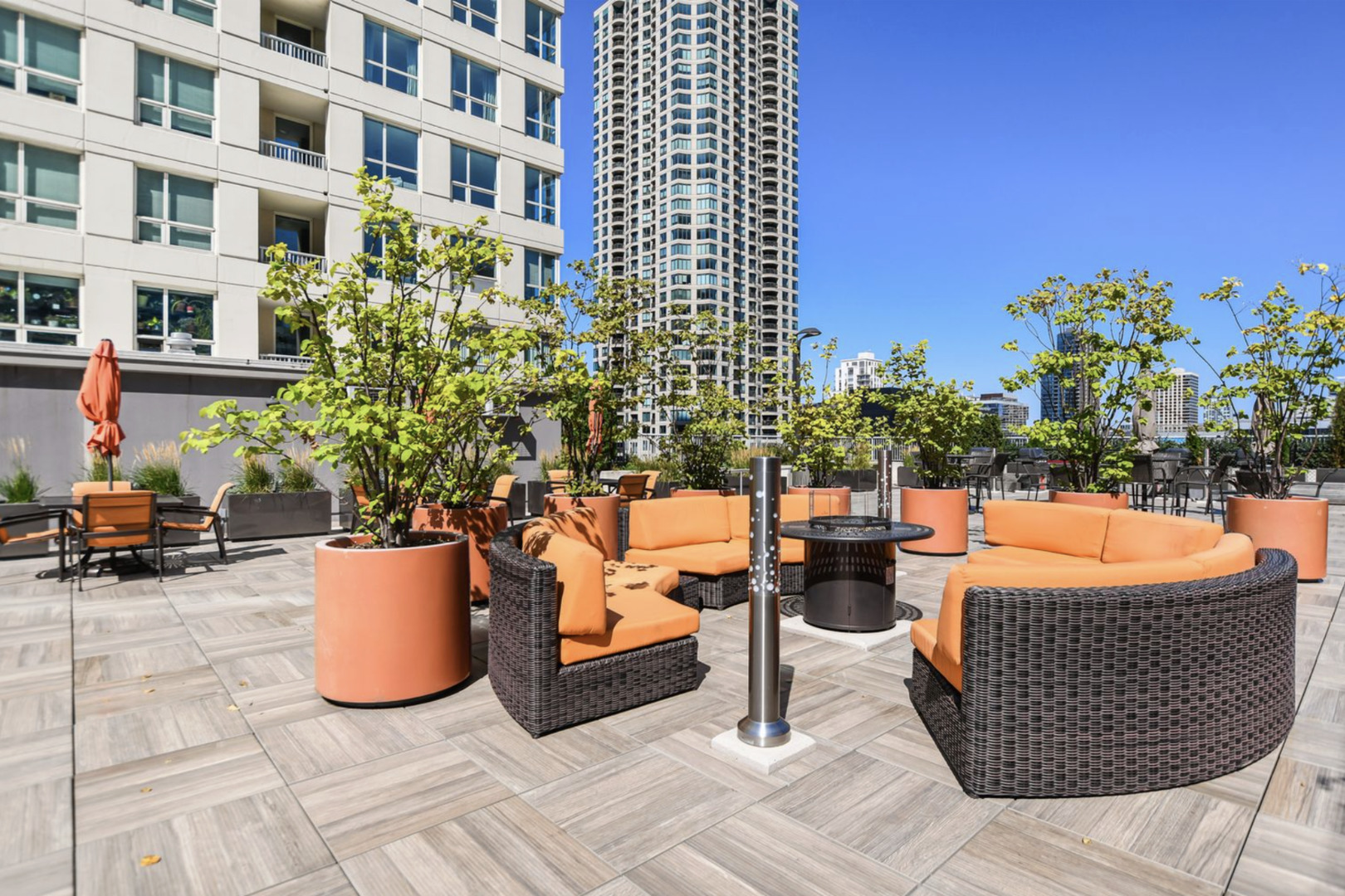 345 N La Salle Drive Unit: 3406