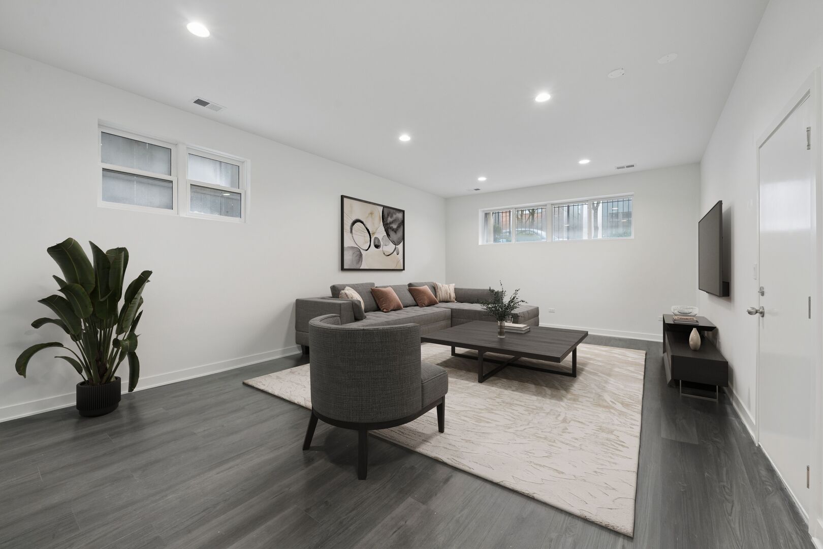 1952 W Ohio Street Unit: 1E