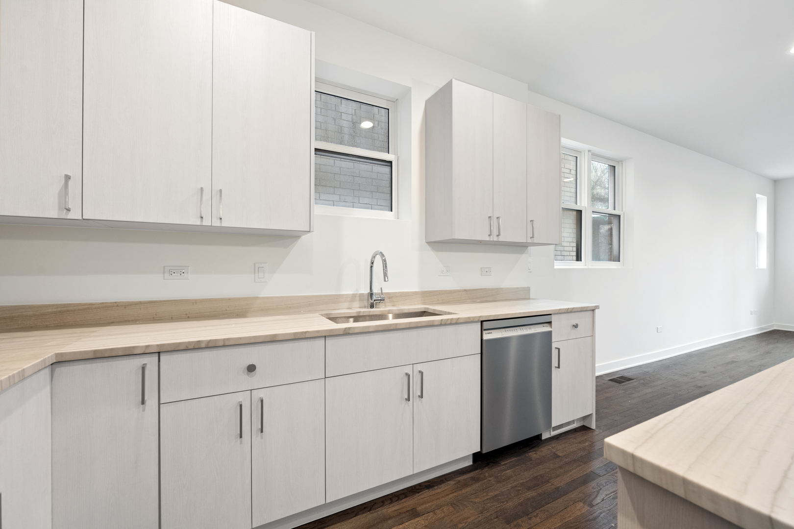 1952 W Ohio Street Unit: 1E