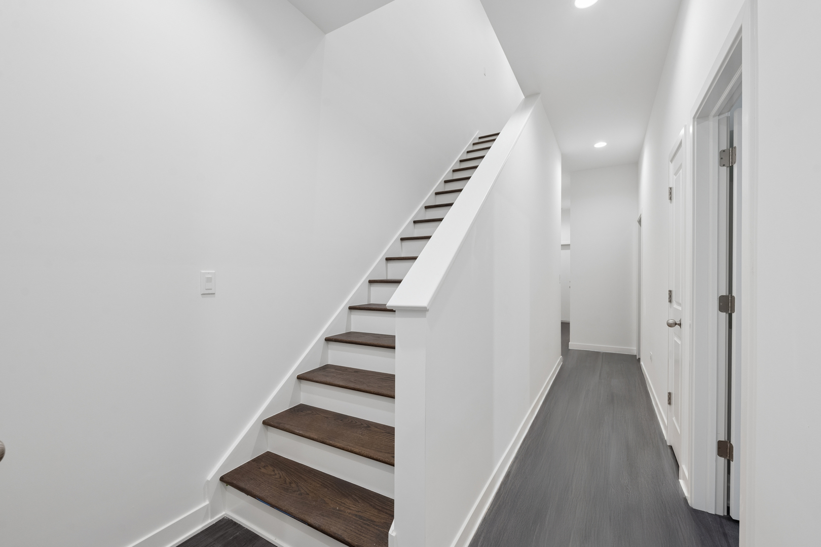 1952 W Ohio Street Unit: 1E