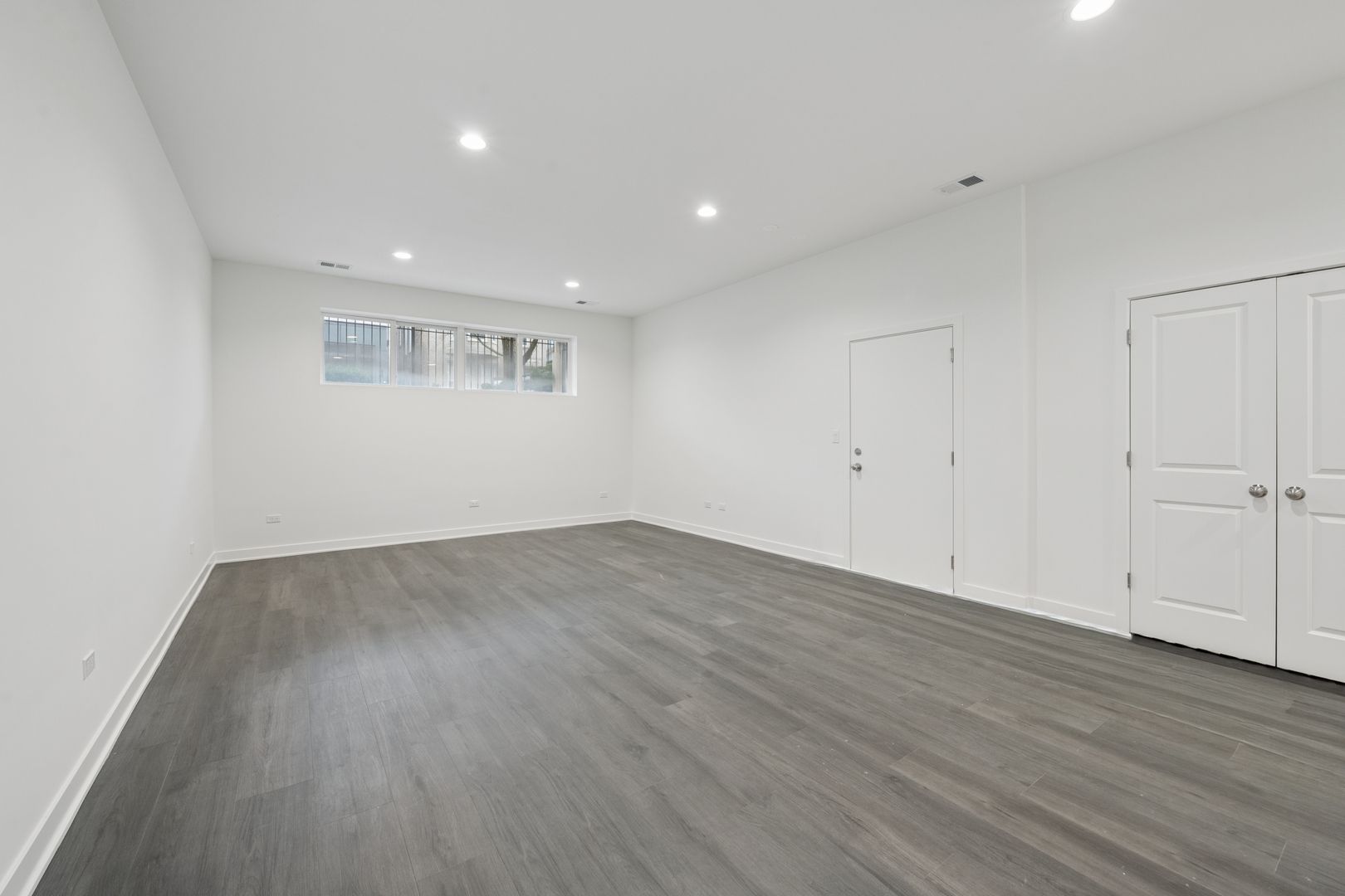 1952 W Ohio Street Unit: 1E
