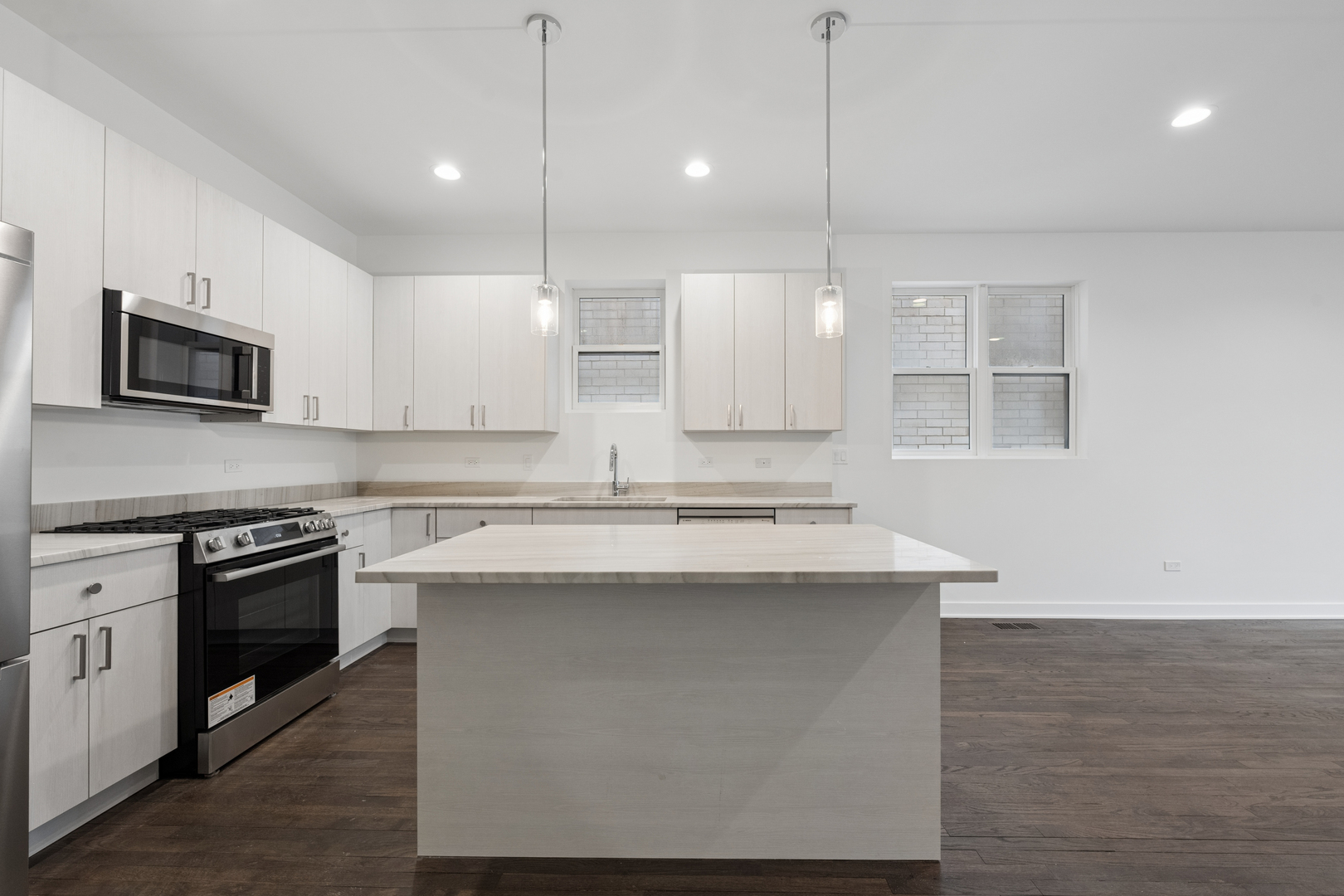 1952 W Ohio Street Unit: 1E