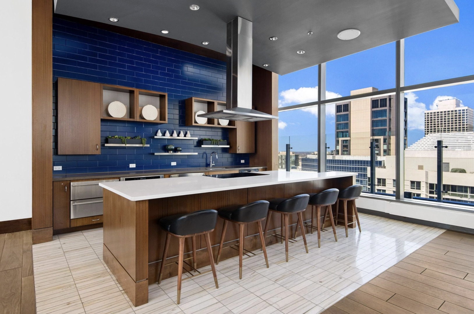 845 N State Street Unit: 902