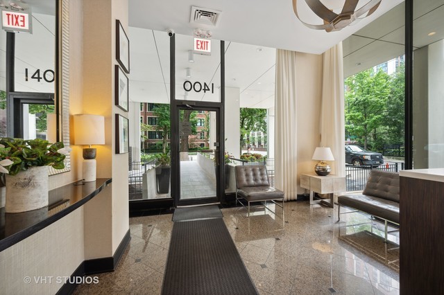 1400 N State Parkway Unit: 8b