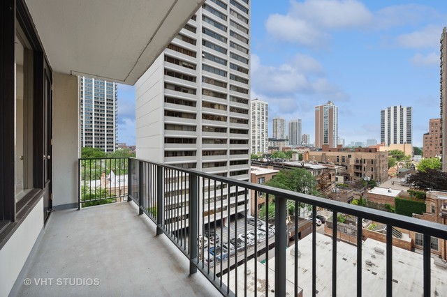 1400 N State Parkway Unit: 8b