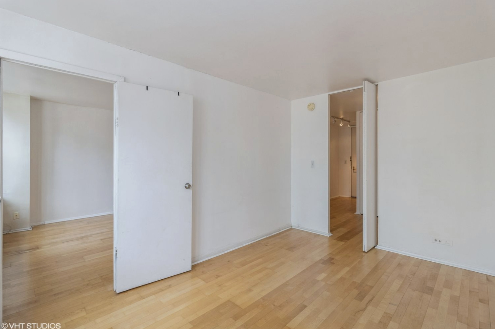 400 E Randolph Street Unit: 1516