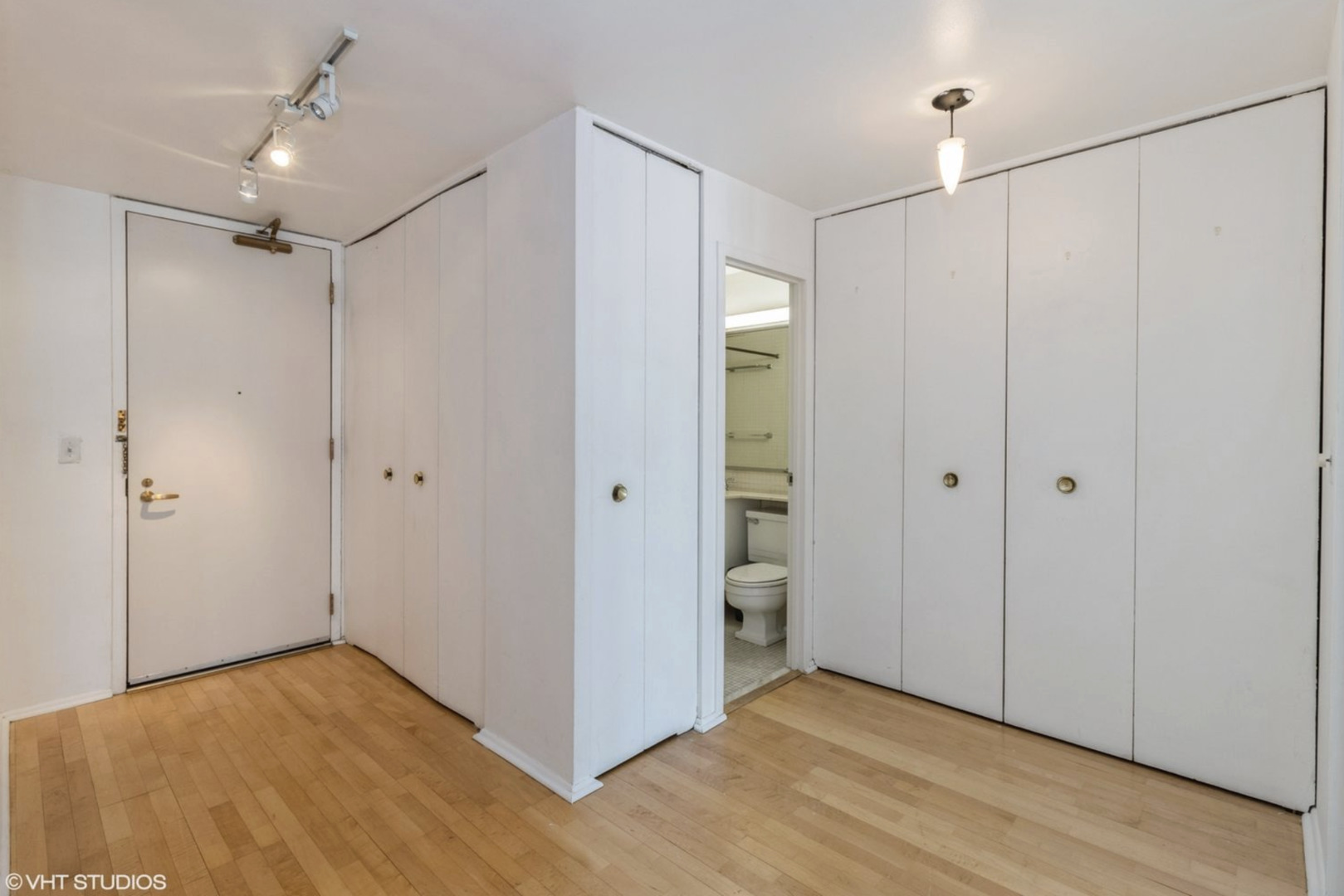 400 E Randolph Street Unit: 1516