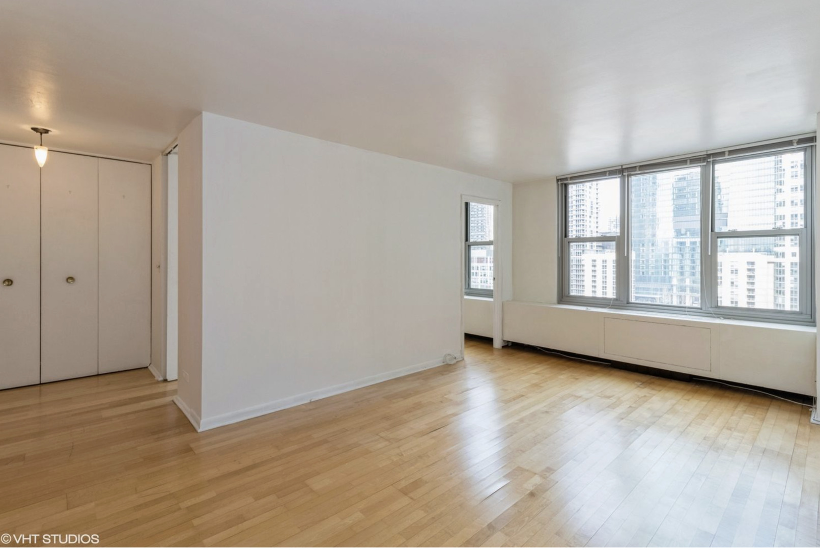 400 E Randolph Street Unit: 1516