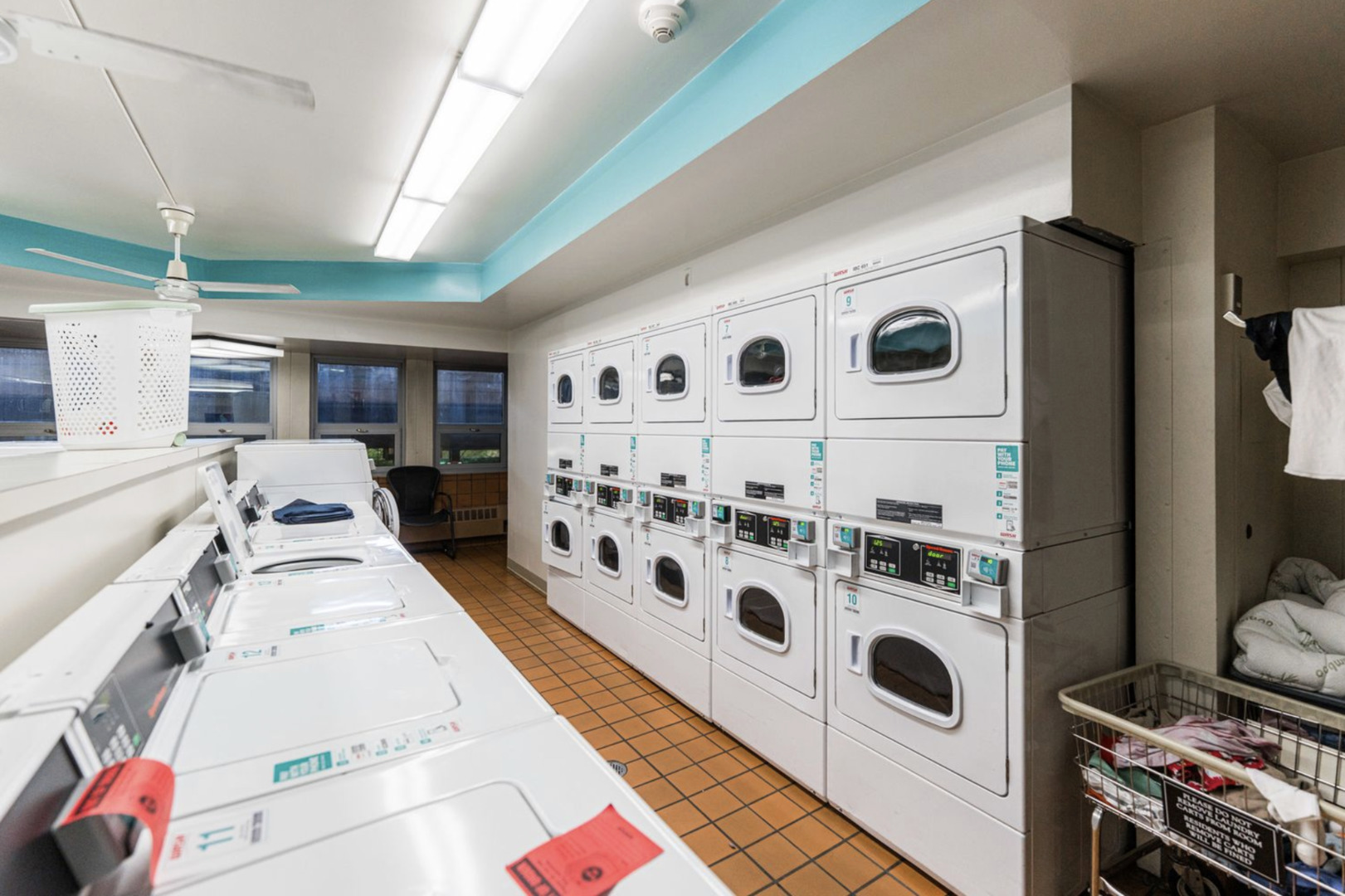 400 E Randolph Street Unit: 1516