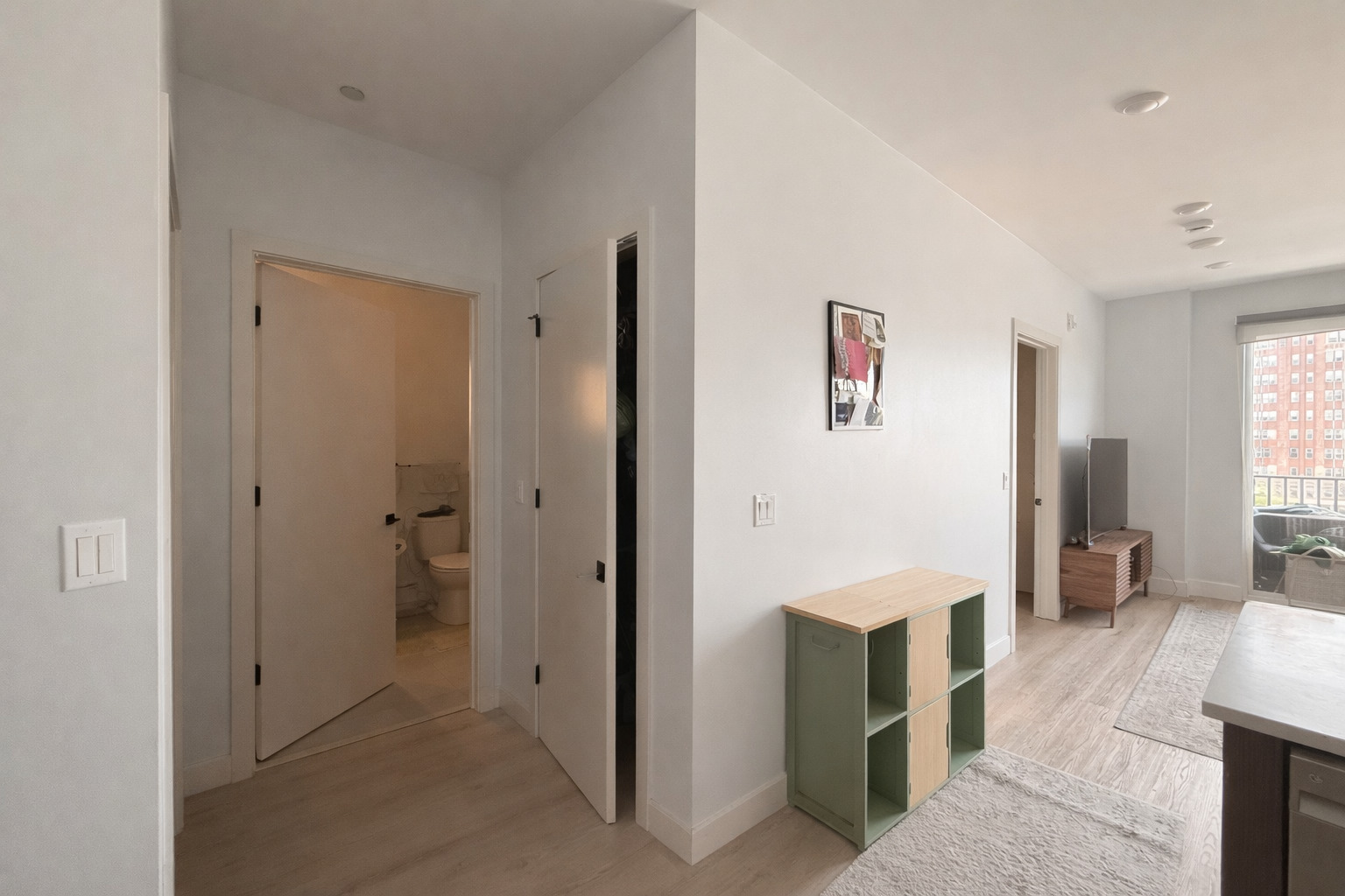 948 W Sunnyside Avenue Unit: 404
