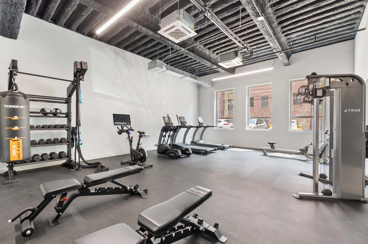 948 W Sunnyside Avenue Unit: 404