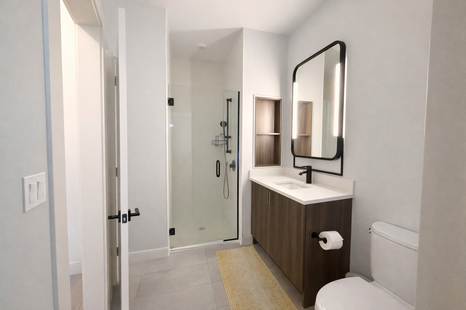 948 W Sunnyside Avenue Unit: 404