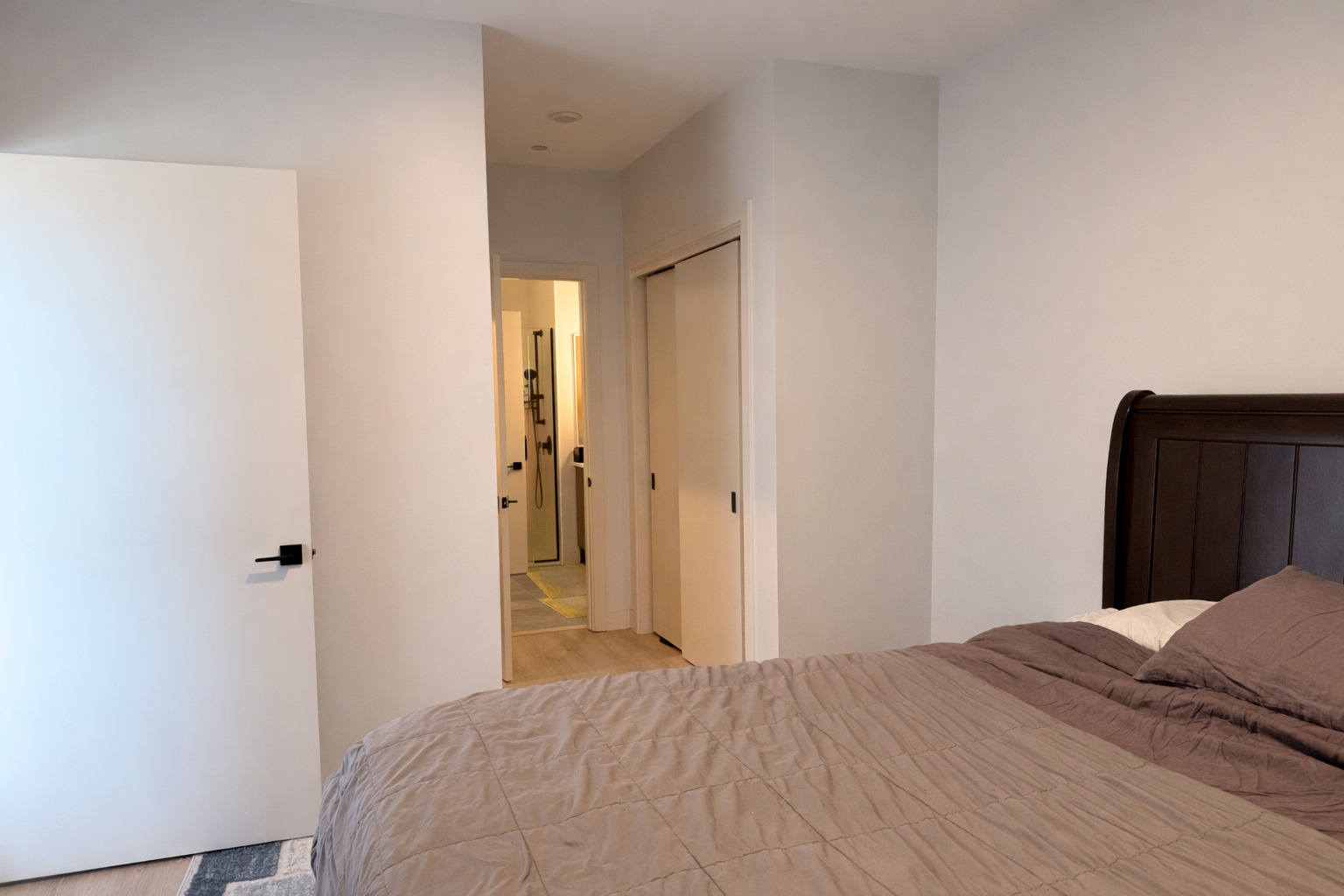 948 W Sunnyside Avenue Unit: 404