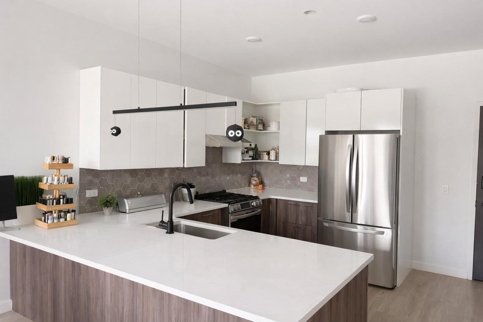 948 W Sunnyside Avenue Unit: 404