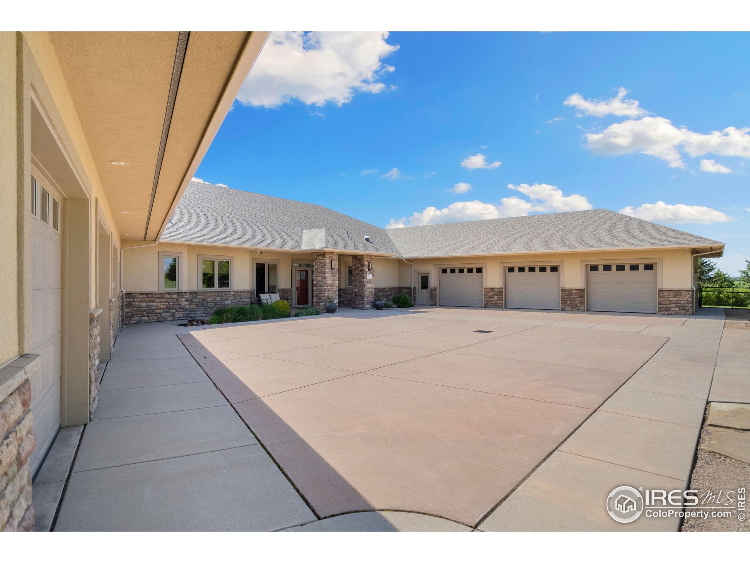 7677 Carlson Ct