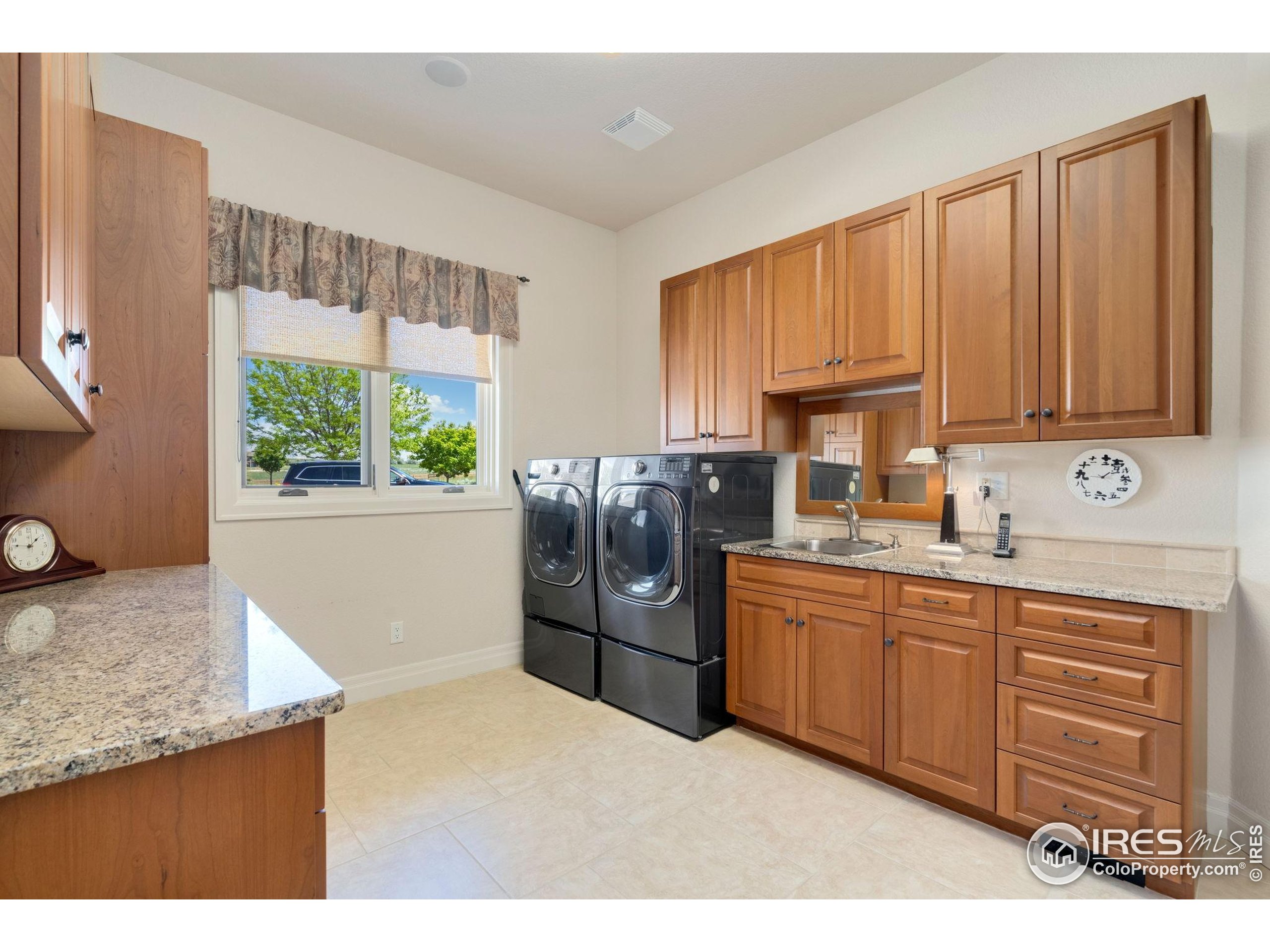 7677 Carlson Ct