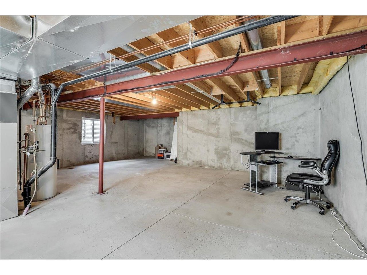 883 Emerald Dr
