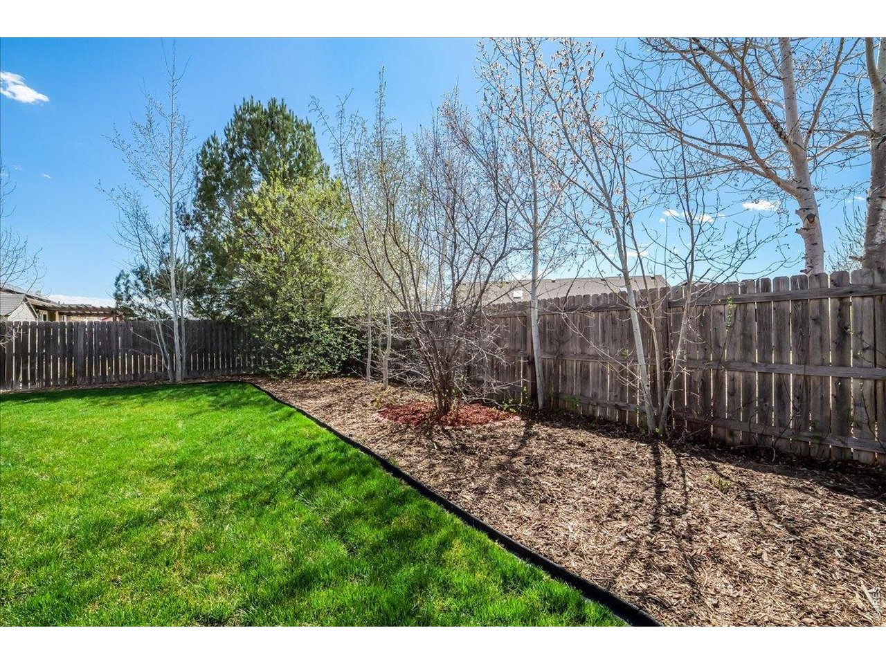 883 Emerald Dr