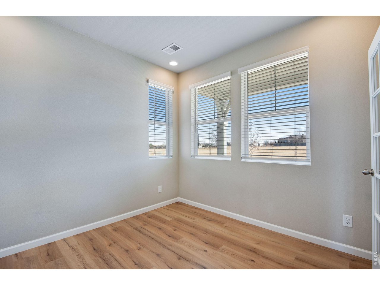 109 Morgan Cir S