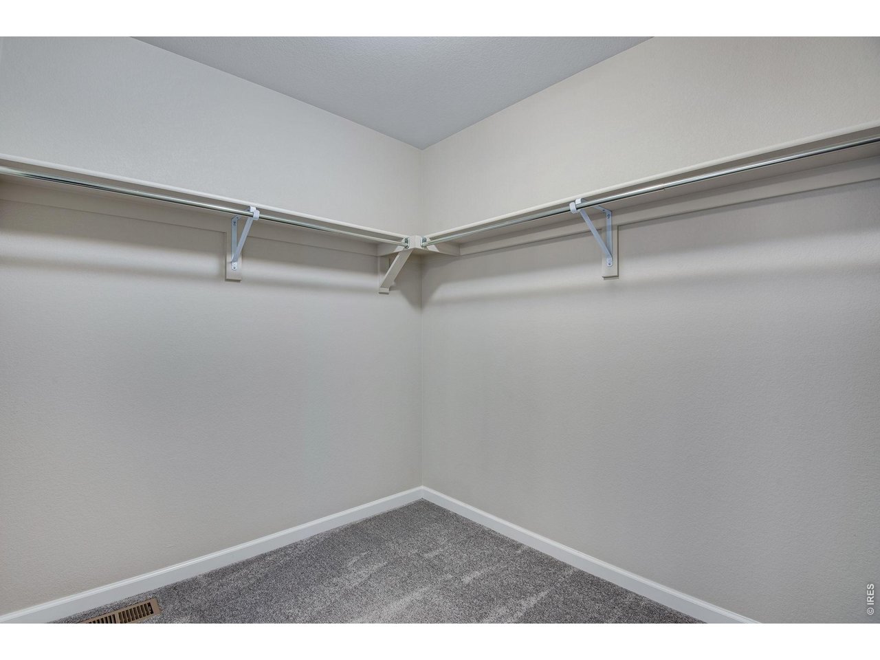 109 Morgan Cir S