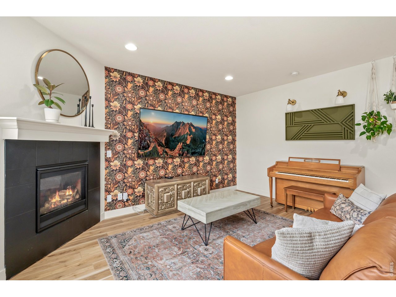 2363 Adobe Dr