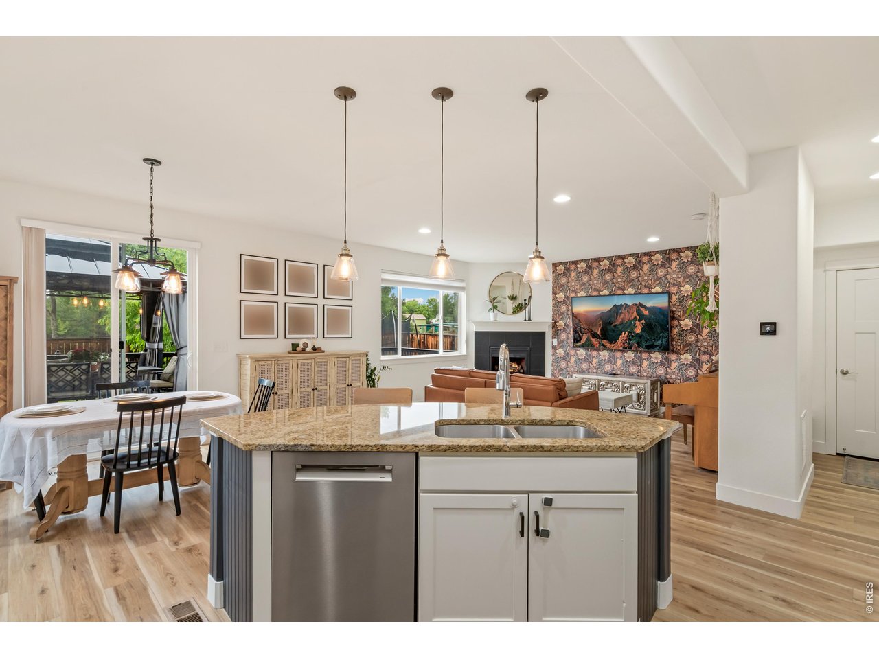2363 Adobe Dr
