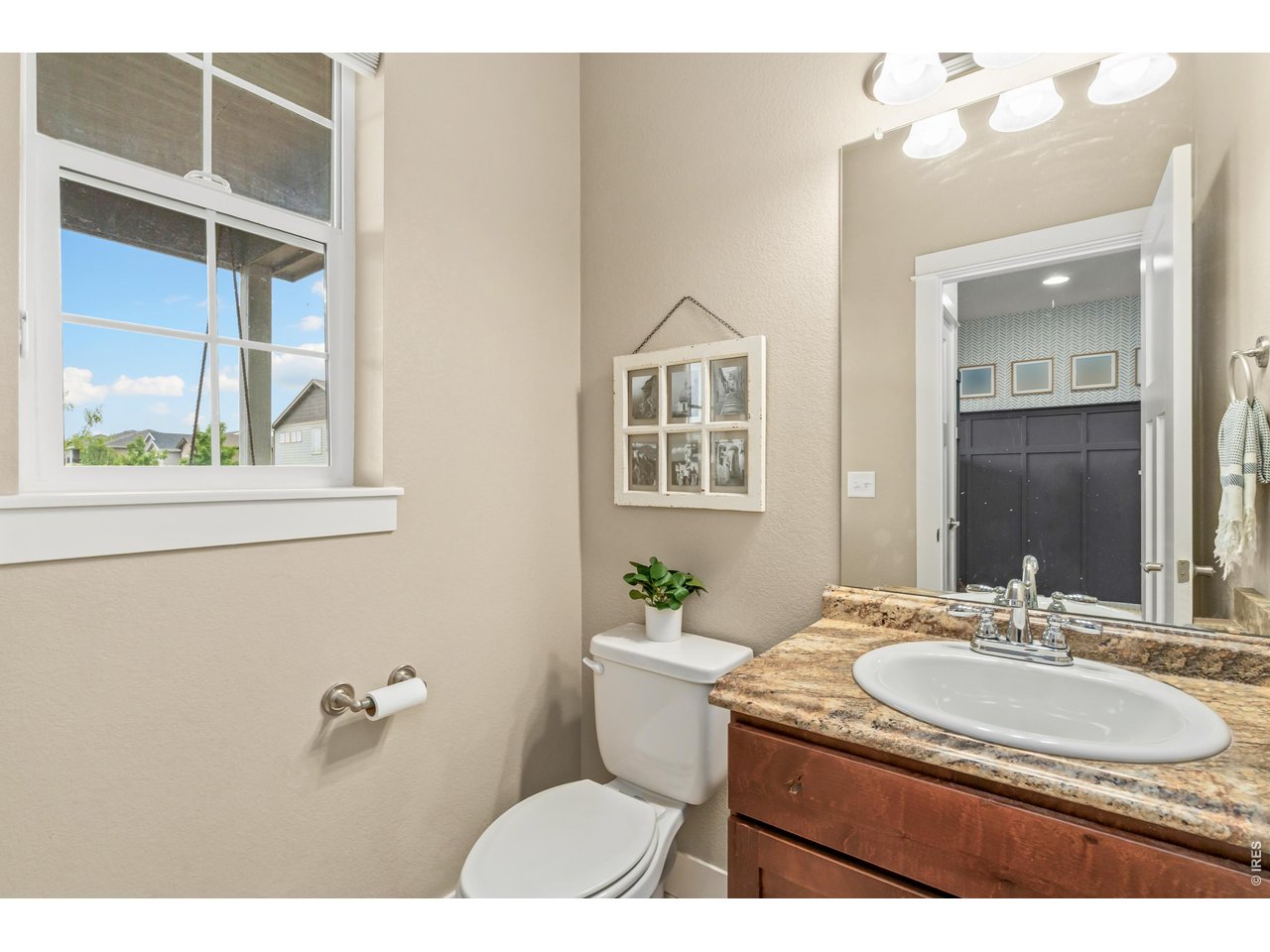 2363 Adobe Dr