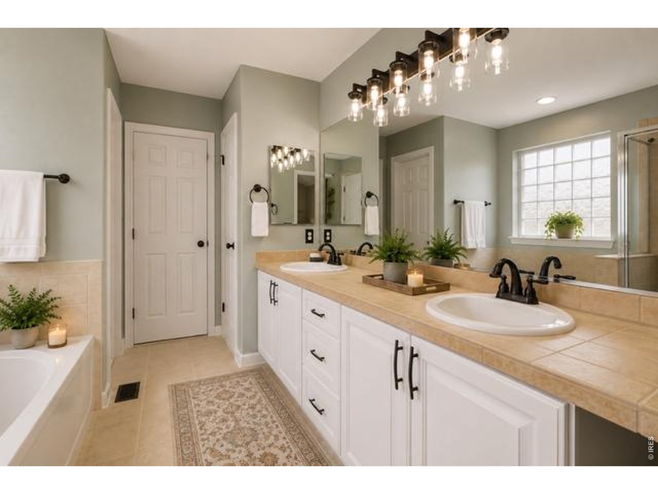 1421 Snook Ct