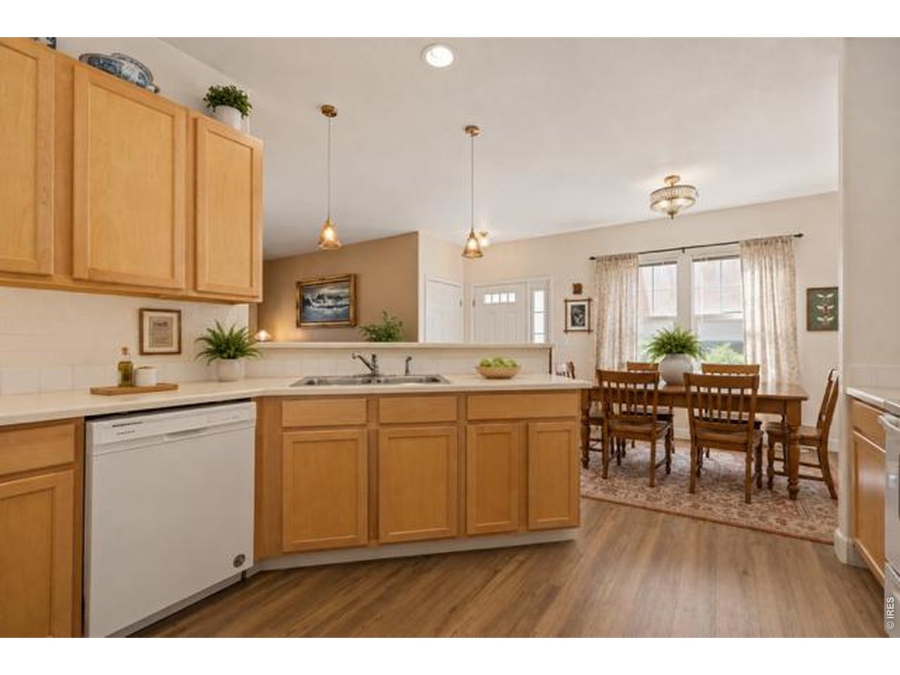 2302 Owens Ave 103