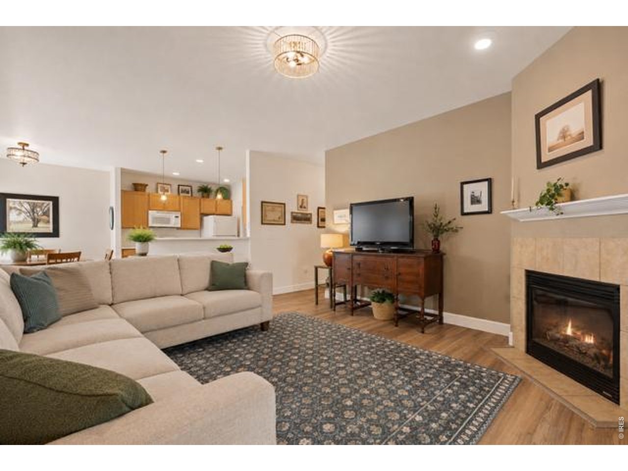2302 Owens Ave 103