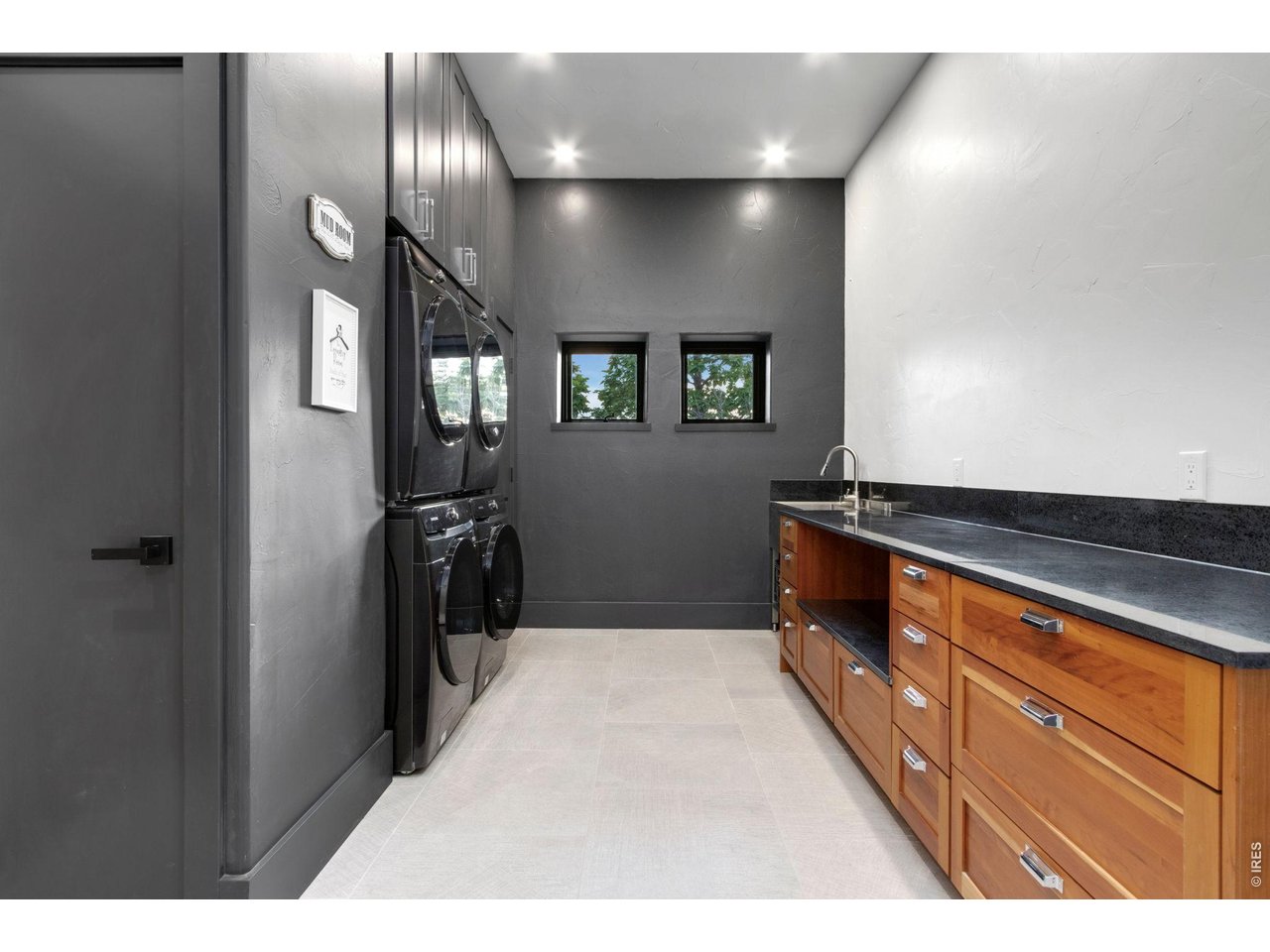 7730 Park Ridge Cir