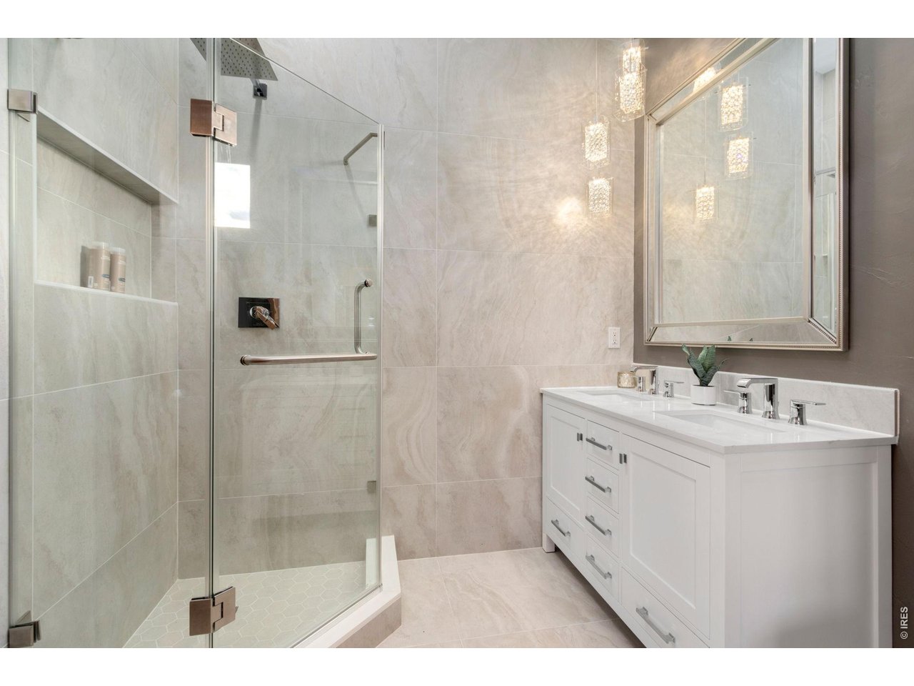 7730 Park Ridge Cir