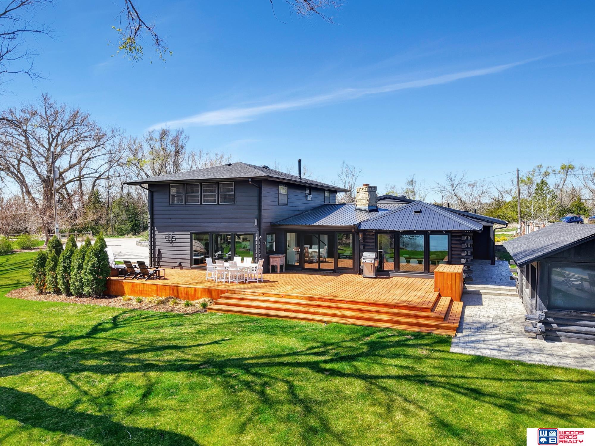209 N Maloney Drive