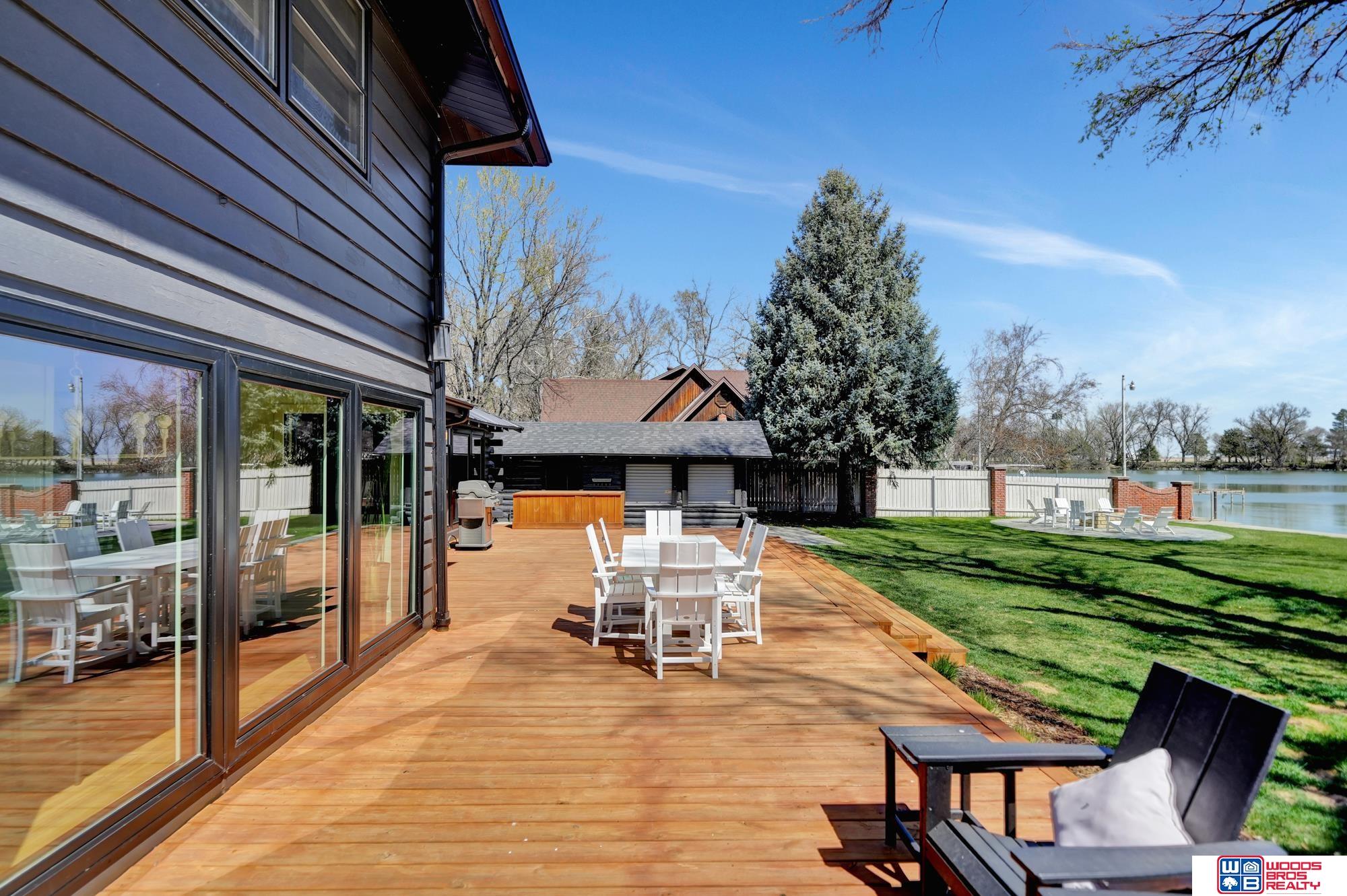 209 N Maloney Drive