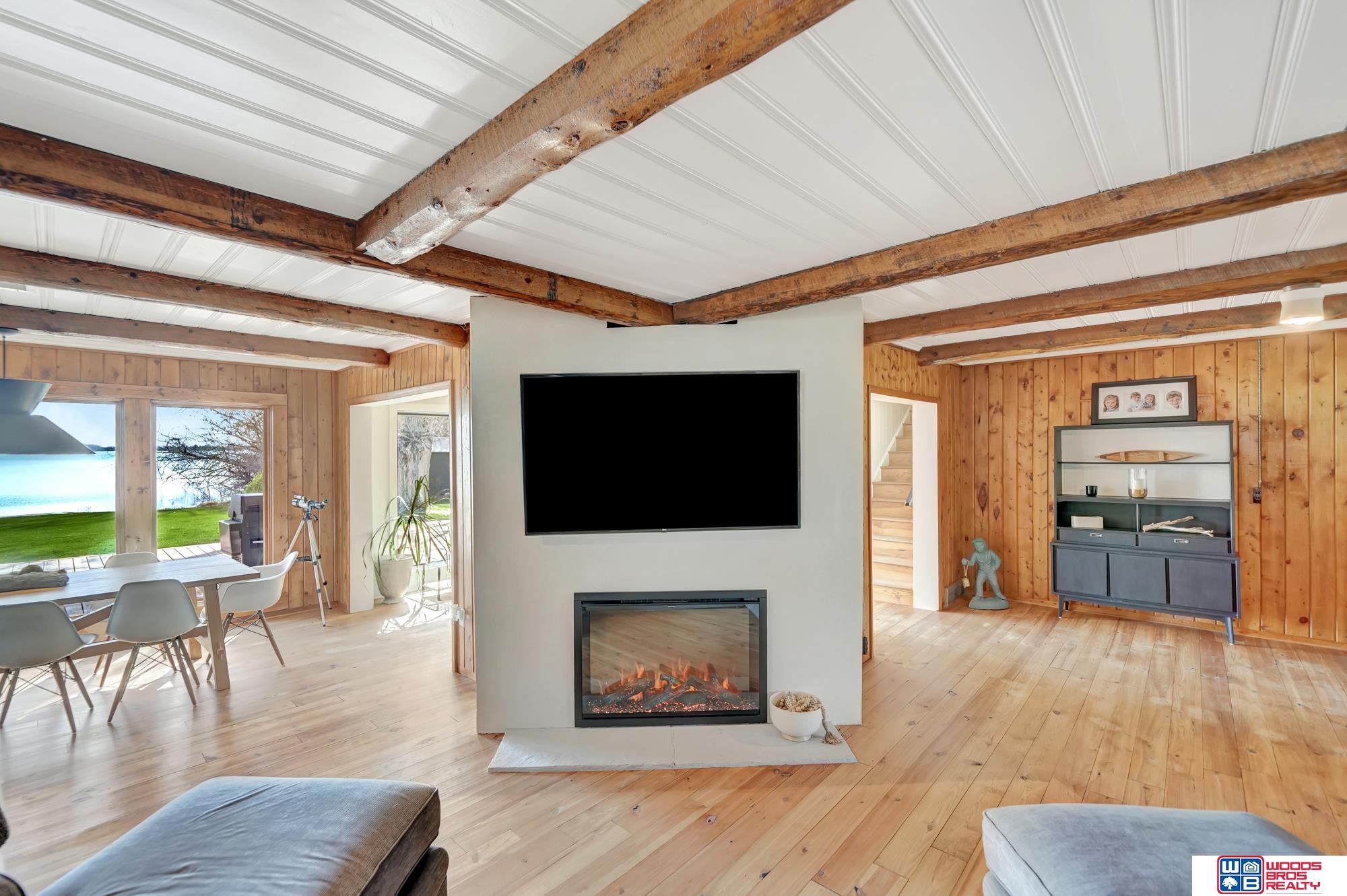 209 N Maloney Drive