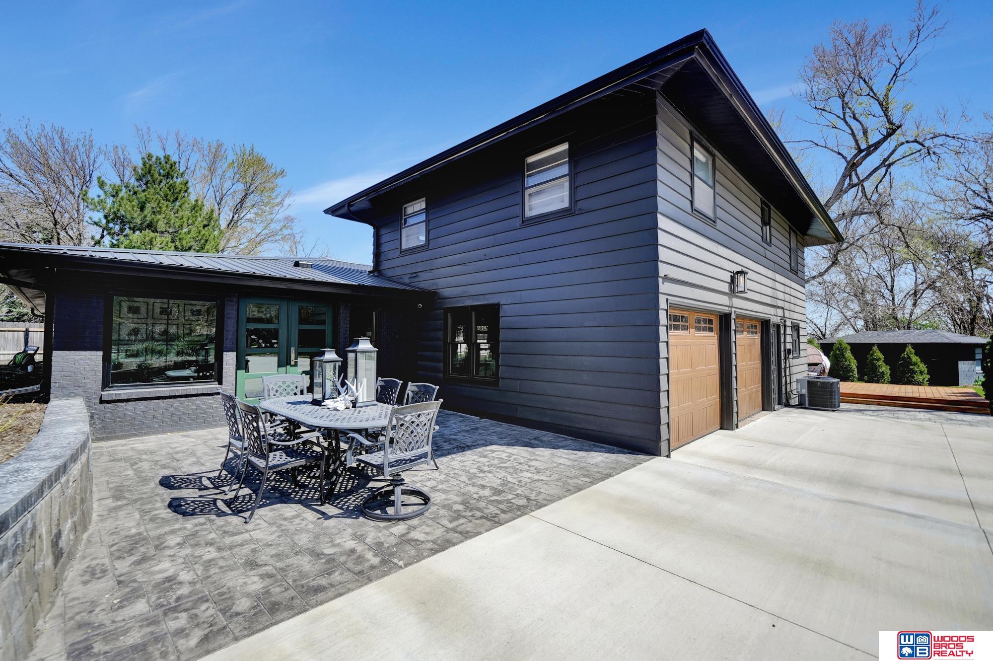 209 N Maloney Drive