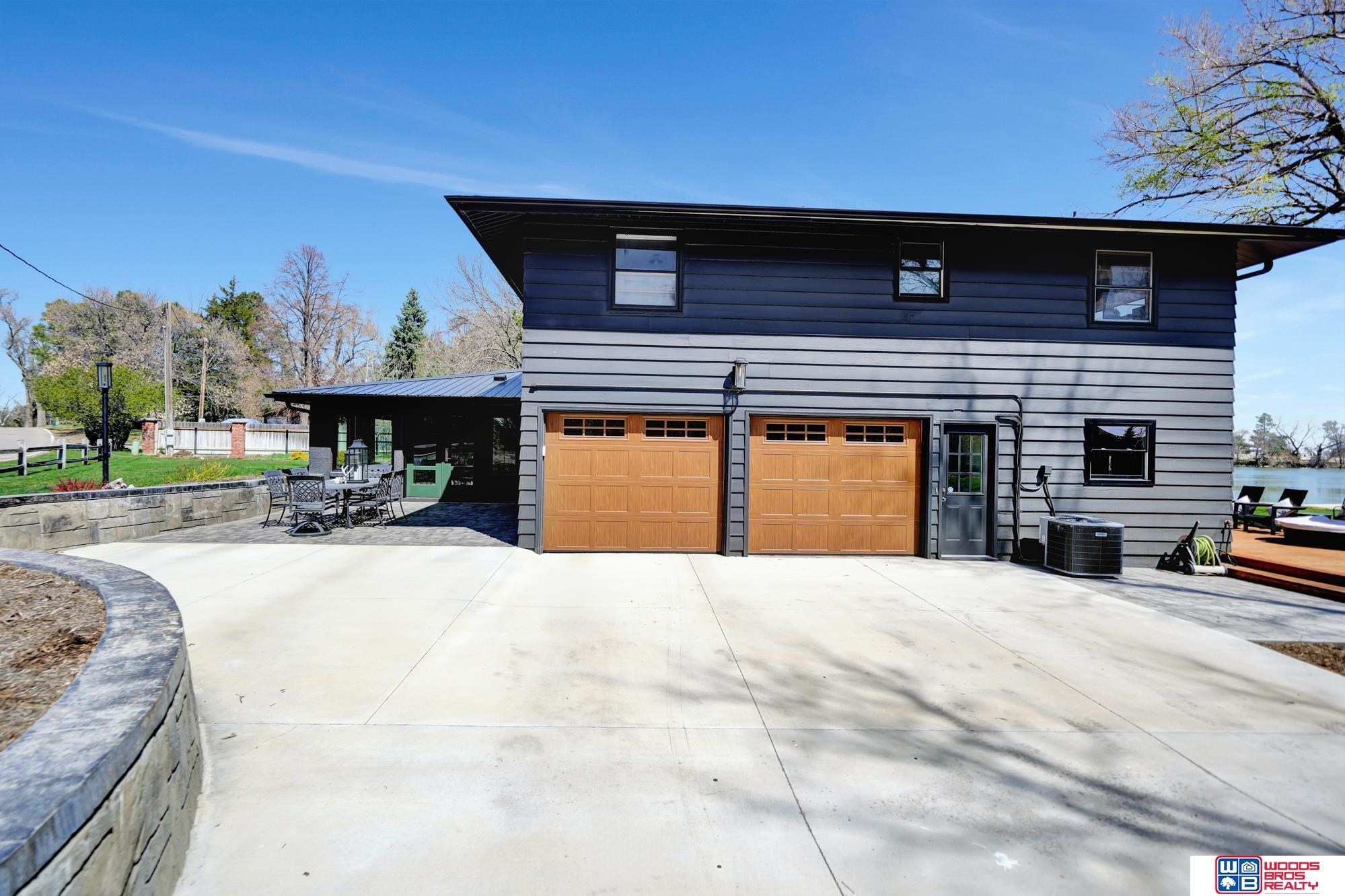 209 N Maloney Drive