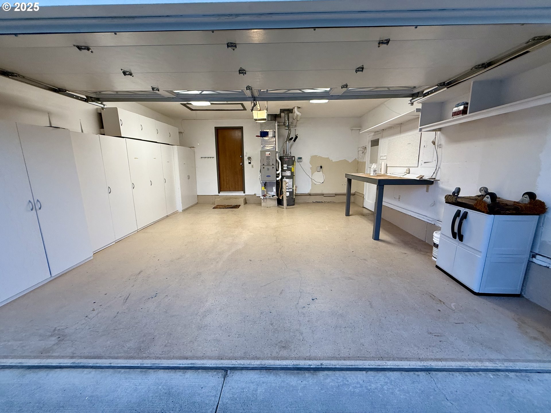 1527 NE LAURELWOOD CIR