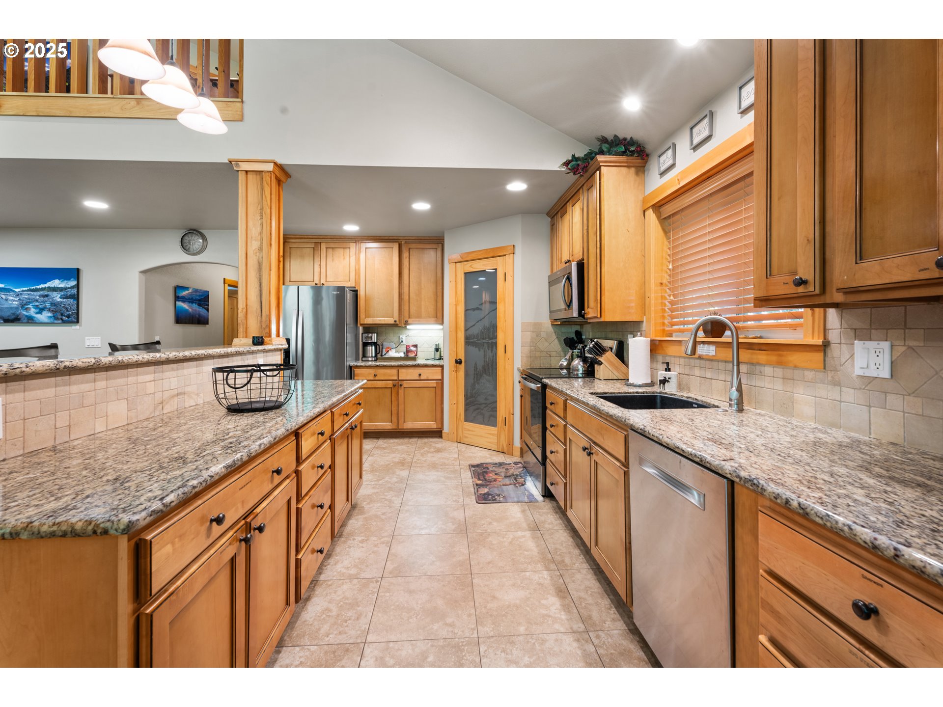 68182 E TWINBERRY LOOP, Welches