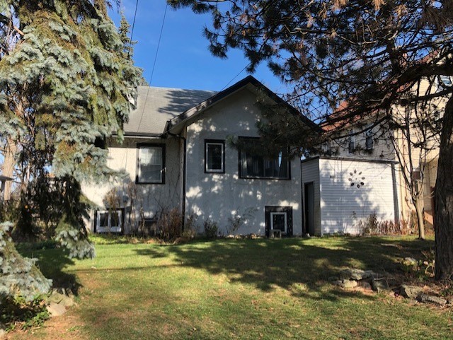 111 FOREST Avenue