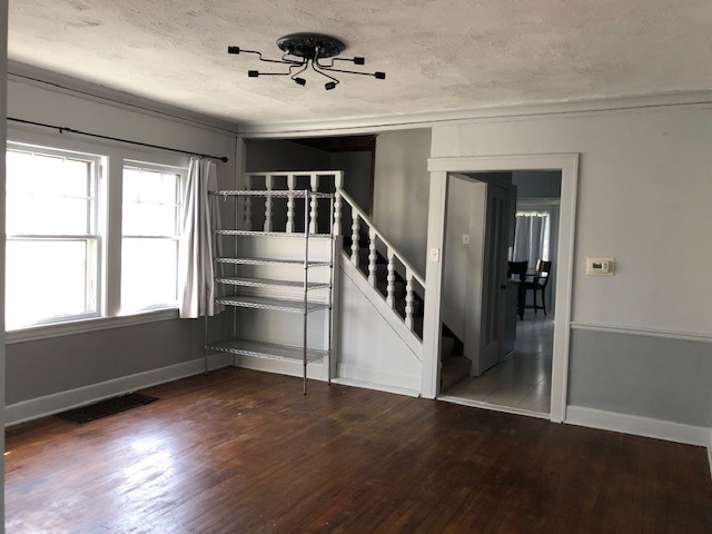 111 FOREST Avenue