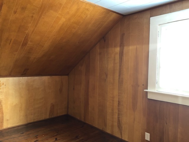 111 FOREST Avenue